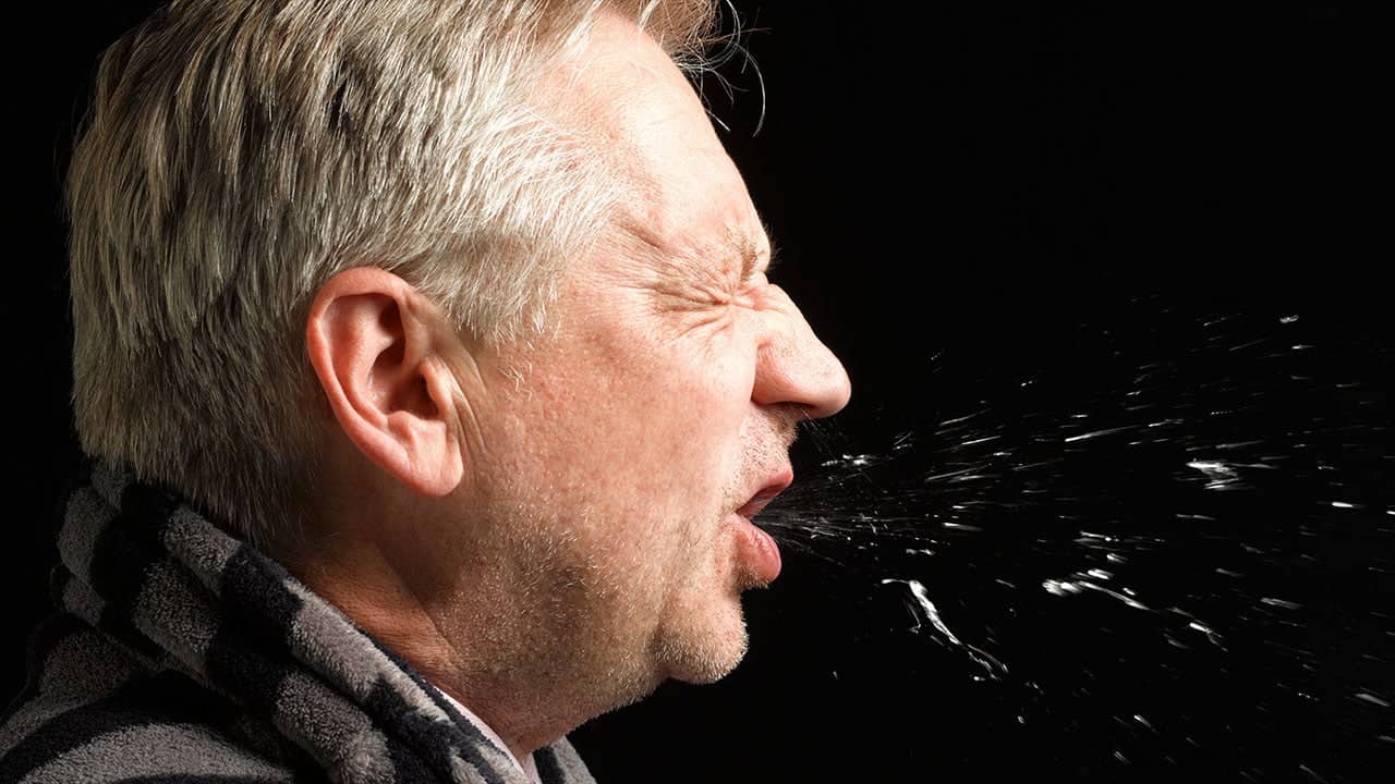 man sneezing 1280x720 1
