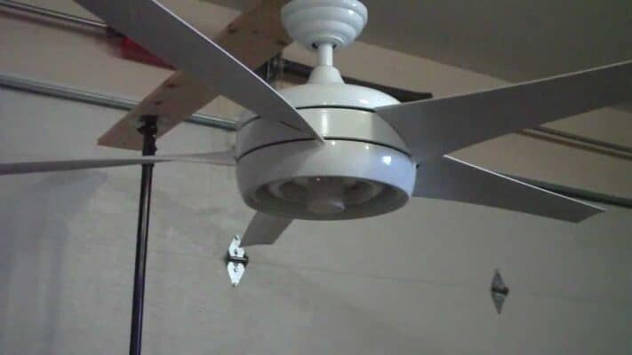 how to change light bulb in hampton bay ceiling fan