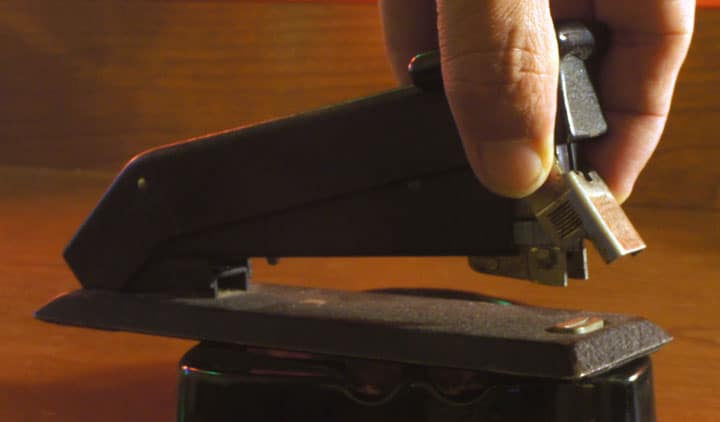 bostitch stapler how to load