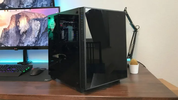 pc case with optical drive bay 2