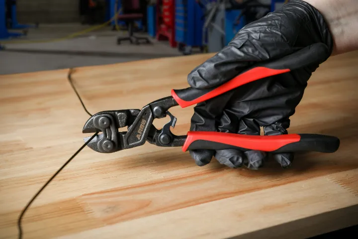 bolt cutters