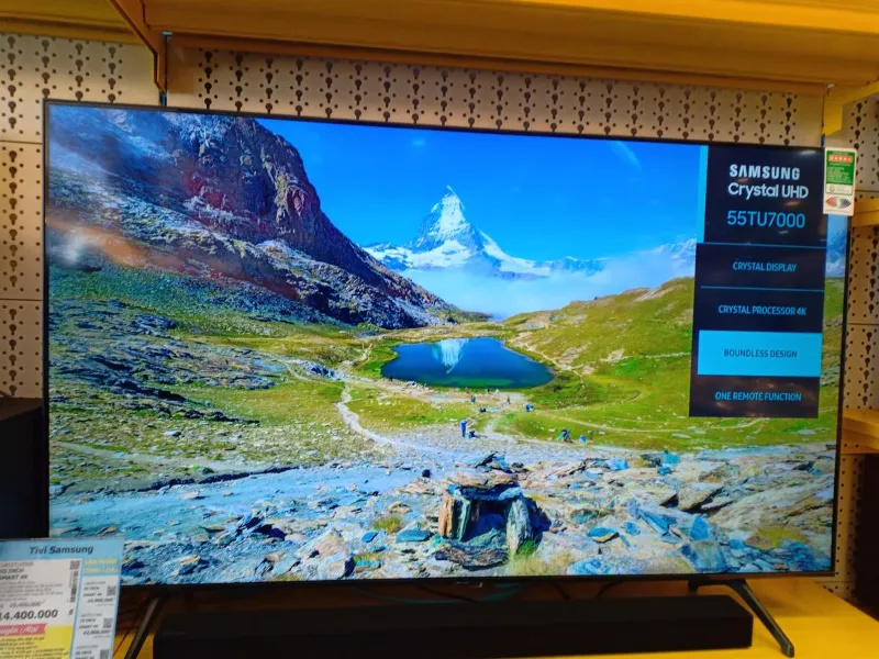 Samsung 65 Class 4K UHD 2160P Led Smart TV With HDR UN65NU6900