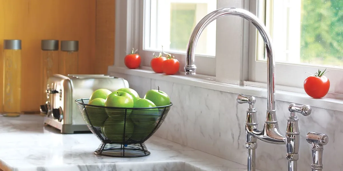 delta brilliance stainless finish