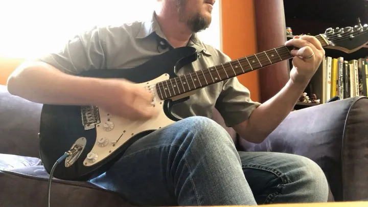 short scale electric guitar